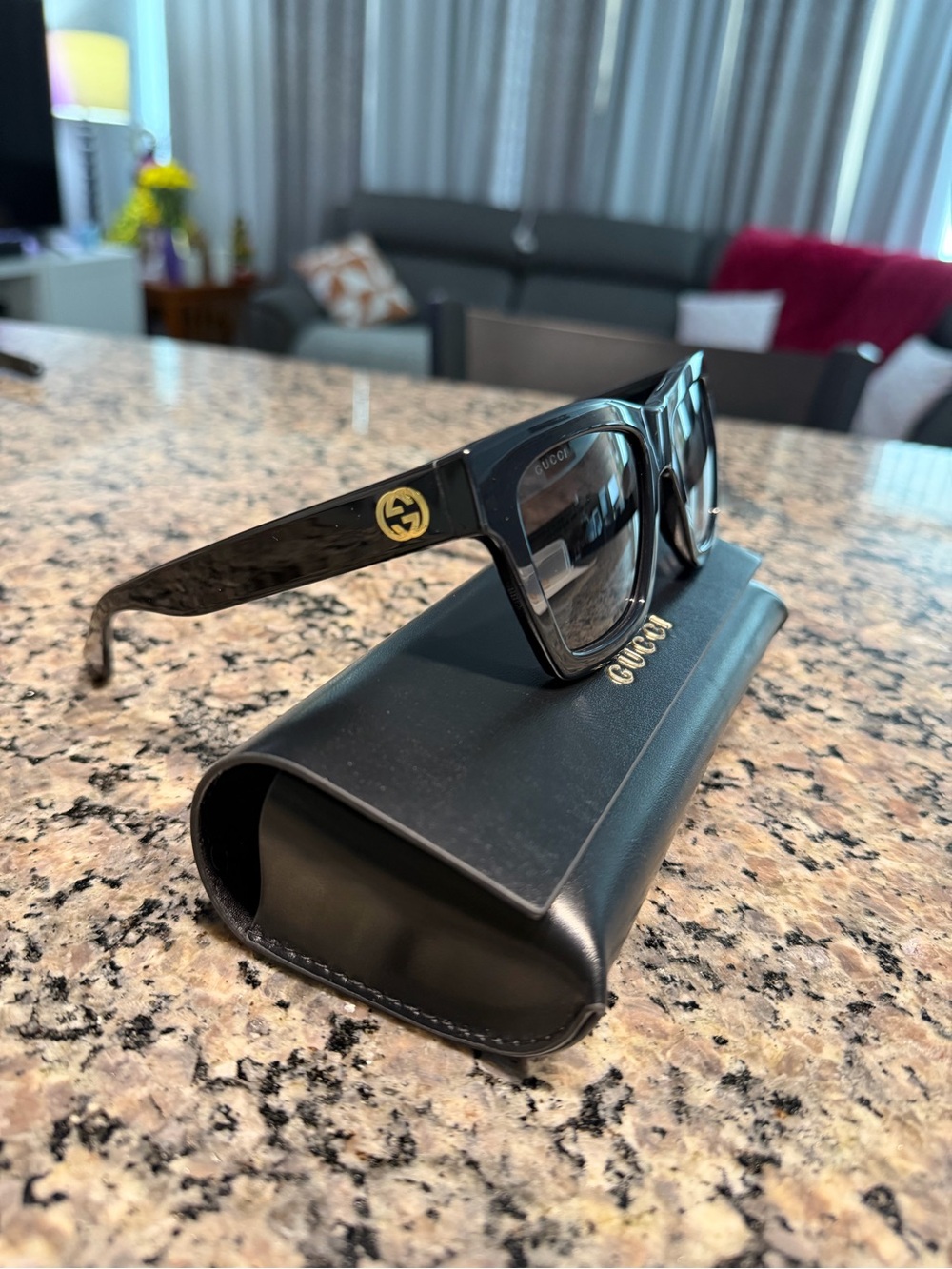 Gucci Sunglasses - Picture 4 of 14